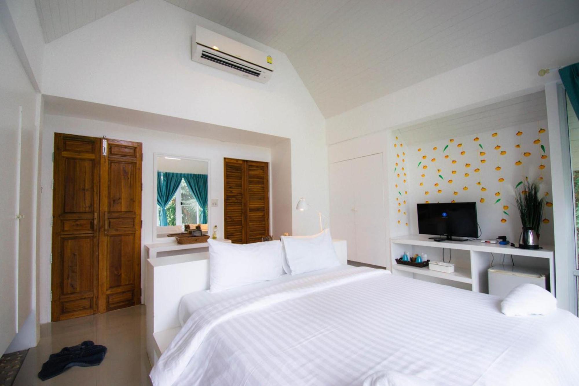 Koh Mak Resort Room photo