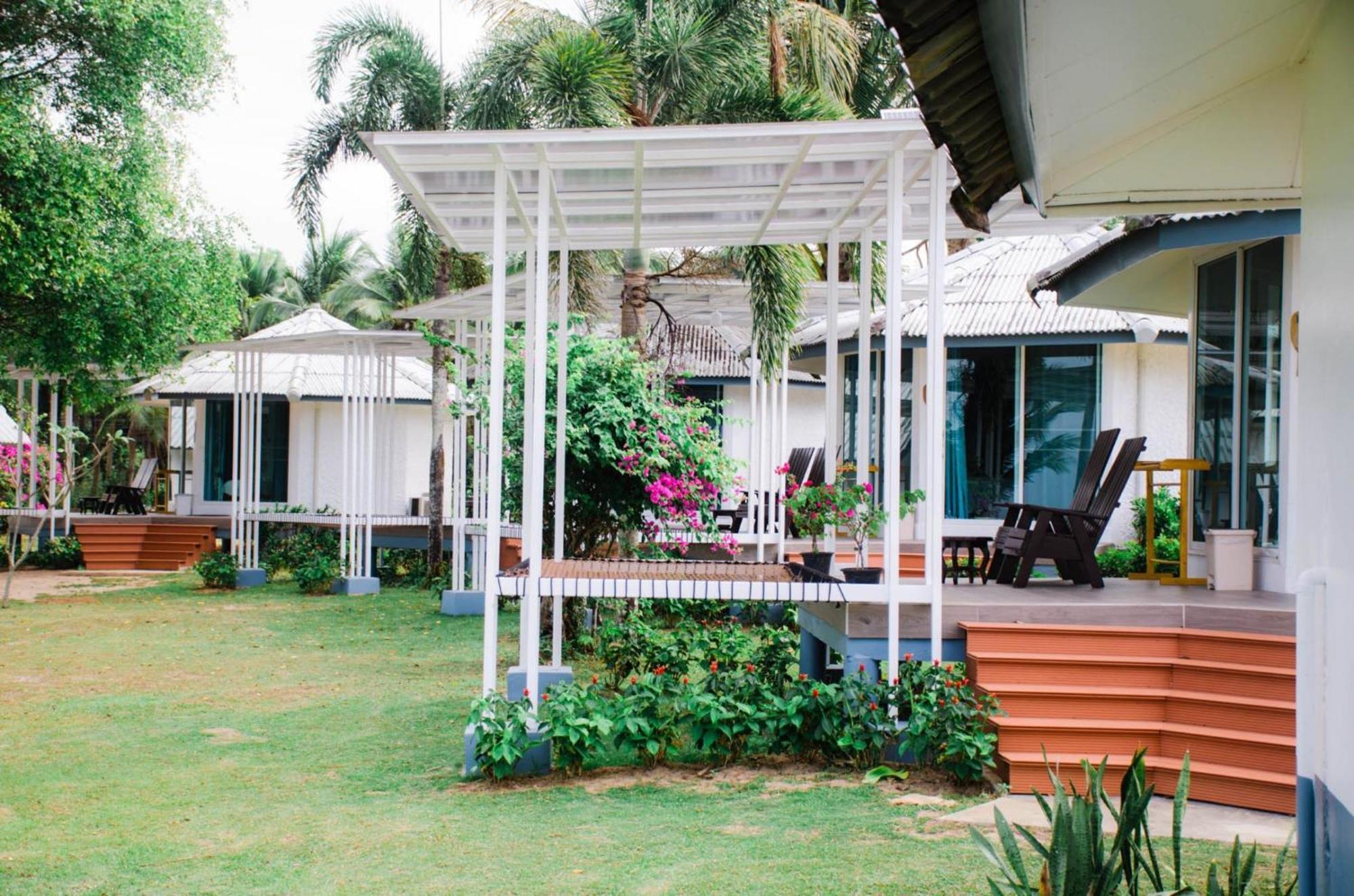 Koh Mak Resort Room photo